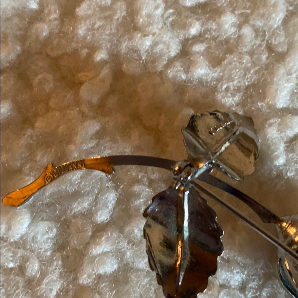 Vintage Giovanni silver tone rosebud flower brooch - Picture 6 of 9